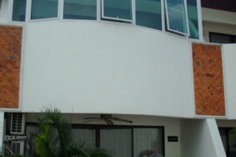 Casa de 2 dormitorios en Pattaya, Tailandia № 204552 - foto 14