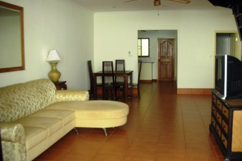 Casa de 2 dormitorios en Pattaya, Tailandia № 204552 - foto 8