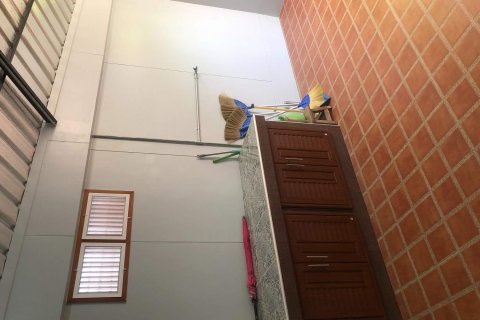 Casa de 2 dormitorios en Pattaya, Tailandia № 204557 - foto 10