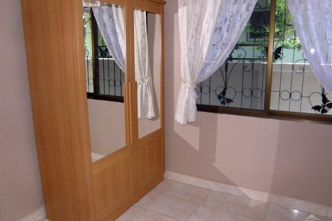 Casa de 3 dormitorios en Pattaya, Tailandia № 204558 - foto 9