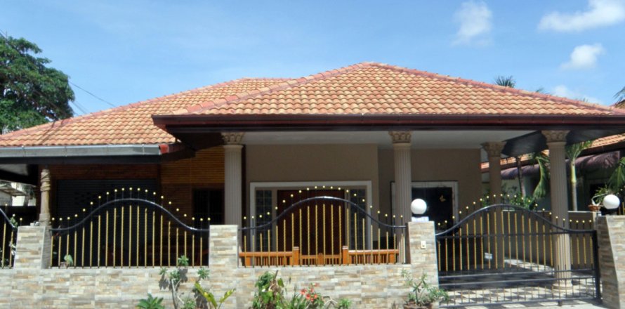 Casa de 3 dormitorios en Pattaya, Tailandia № 204558
