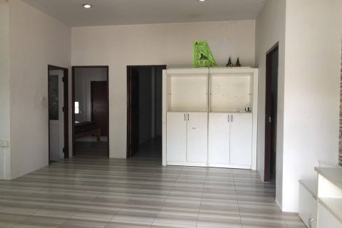 Casa de 3 dormitorios en Pattaya, Tailandia № 204554 - foto 2