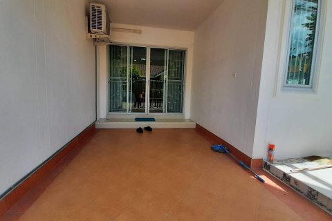 Casa de 2 dormitorios en Pattaya, Tailandia № 204555 - foto 10
