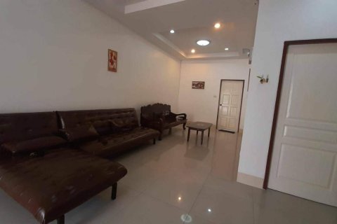 Casa de 2 dormitorios en Pattaya, Tailandia № 204555 - foto 4