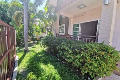 Casa de 3 dormitorios en Pattaya, Tailandia № 204553 - foto 3