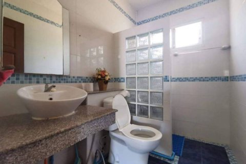 Casa de 3 dormitorios en Pattaya, Tailandia № 204553 - foto 9