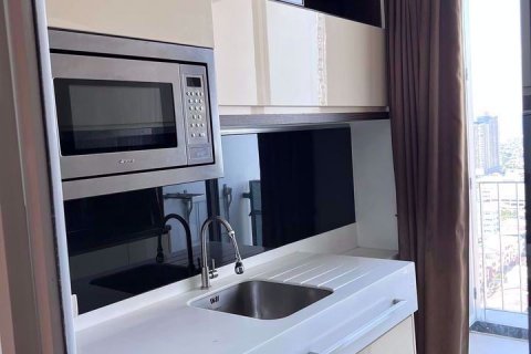 Condominio de 1 dormitorio en Phra Khanong, Bangkok, Tailandia № 47924 - foto 5
