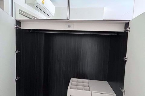 Condominio de 1 dormitorio en Phra Khanong, Bangkok, Tailandia № 47924 - foto 10