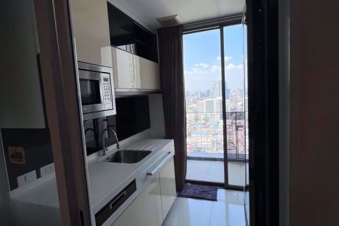 Condominio de 1 dormitorio en Phra Khanong, Bangkok, Tailandia № 47924 - foto 6