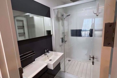 Condominio de 1 dormitorio en Phra Khanong, Bangkok, Tailandia № 47924 - foto 12