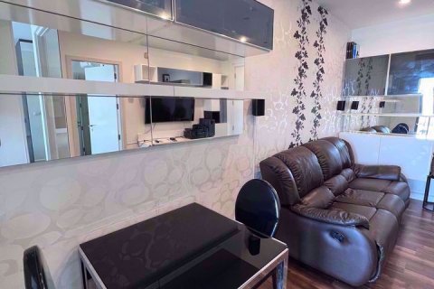 Condominio de 1 dormitorio en Phra Khanong, Bangkok, Tailandia № 47924