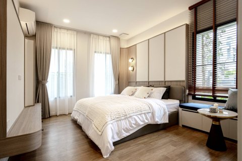 Condo à Bangkok, Thaïlande, 3 chambres № 180402 - photo 9