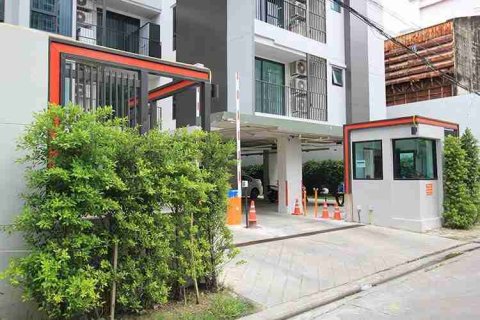 Condominio de 1 dormitorio en Bangkok, Tailandia № 183718 - foto 3