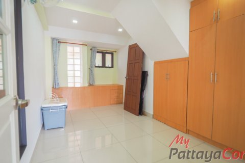 Condominio de 2 dormitorios en Bang Lamung, Tailandia № 32250 - foto 24