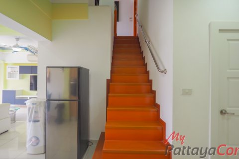 Condominio de 2 dormitorios en Bang Lamung, Tailandia № 32250 - foto 12