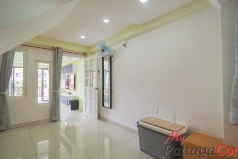 Condominio de 2 dormitorios en Bang Lamung, Tailandia № 32250 - foto 10