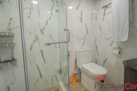 Condominio de 2 dormitorios en Bang Lamung, Tailandia № 32250 - foto 25