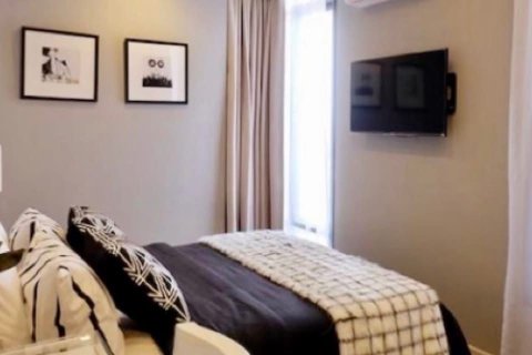Estudio en el condominio en Watthana, Bangkok, Tailandia № 167759 - foto 2