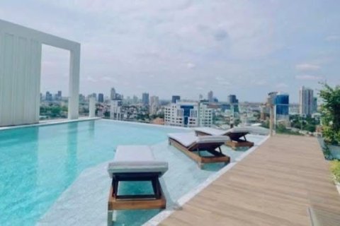 Estudio en el condominio en Watthana, Bangkok, Tailandia № 167759 - foto 16