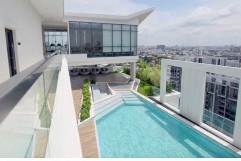 Estudio en el condominio en Watthana, Bangkok, Tailandia № 167759 - foto 13