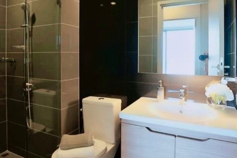 Estudio en el condominio en Watthana, Bangkok, Tailandia № 167759 - foto 7