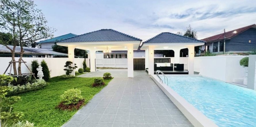 Chalet de 3 dormitorios en Pattaya, Tailandia № 172892