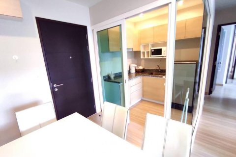 Condominio de 2 dormitorios en Khan Na Yao, Bangkok, Tailandia № 173187 - foto 8
