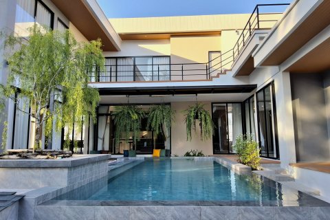 Maison à Pak Chong, Thaïlande 4 chambres № 173185