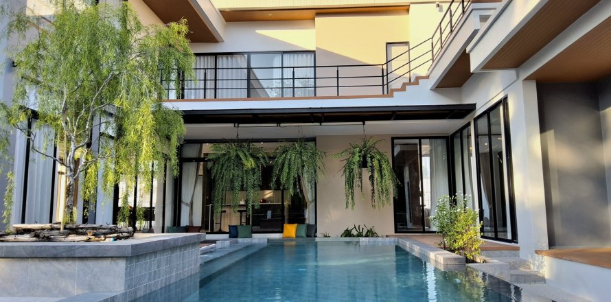 Casa de 4 dormitorios en Pak Chong, Tailandia № 173185