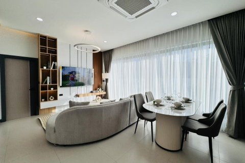 Casa de 3 dormitorios en Pattaya, Tailandia № 146473 - foto 16