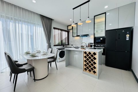 Casa de 3 dormitorios en Pattaya, Tailandia № 146473 - foto 19