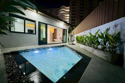 Casa de 3 dormitorios en Pattaya, Tailandia № 146473