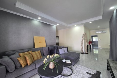 Casa de 3 dormitorios en Pattaya, Tailandia № 146474 - foto 10