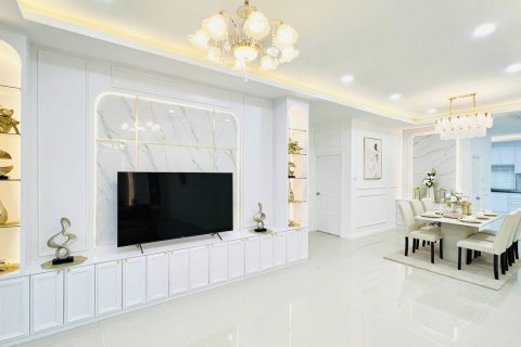Casa de 3 dormitorios en Pattaya, Tailandia № 146472 - foto 5