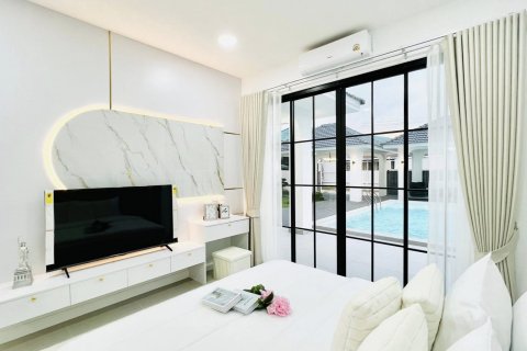 Casa de 3 dormitorios en Pattaya, Tailandia № 146472 - foto 9