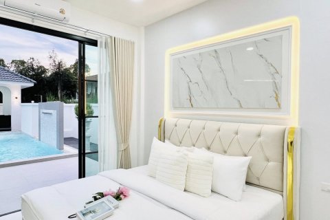 Casa de 3 dormitorios en Pattaya, Tailandia № 146472 - foto 8