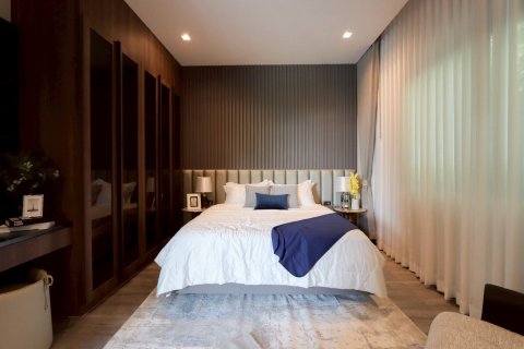 Casa de 6 dormitorios en Pattaya, Tailandia № 146471 - foto 17