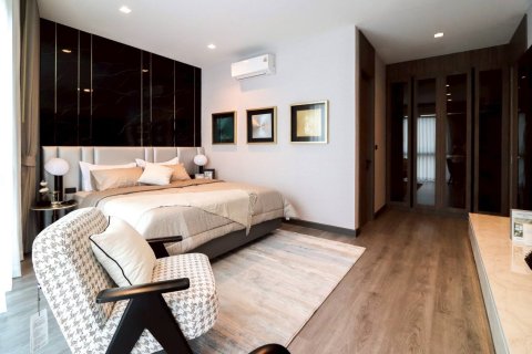Casa de 6 dormitorios en Pattaya, Tailandia № 146471 - foto 14