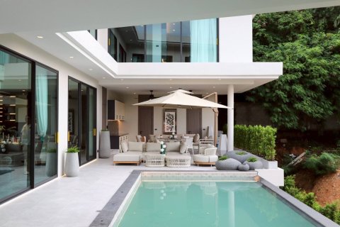 Casa de 6 dormitorios en Pattaya, Tailandia № 146471 - foto 3