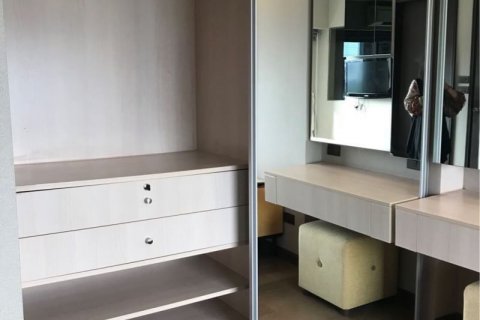 Студия в кондо в Ваттхане, Бангкок, Таиланд № 137439 - фото 5