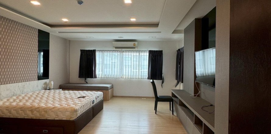 Condominio de 3 dormitorios en Samut Prakan, Tailandia № 151260