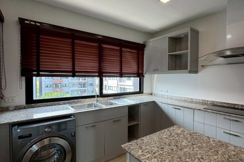 Condominio de 3 dormitorios en Samut Prakan, Tailandia № 151260 - foto 20