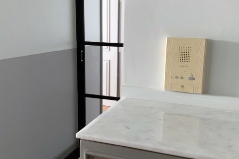 Condominio de 2 dormitorios en Watthana, Bangkok, Tailandia № 200695 - foto 10