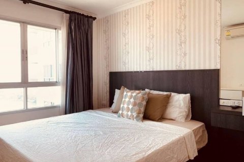Condominio de 1 dormitorio en Ratchathewi, Bangkok, Tailandia № 200694 - foto 2