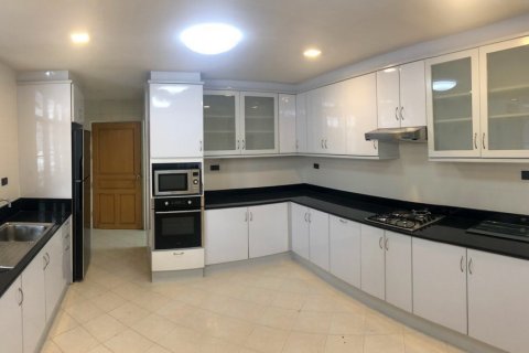 Condominio de 4 dormitorios en Bangkok, Tailandia № 65718 - foto 8