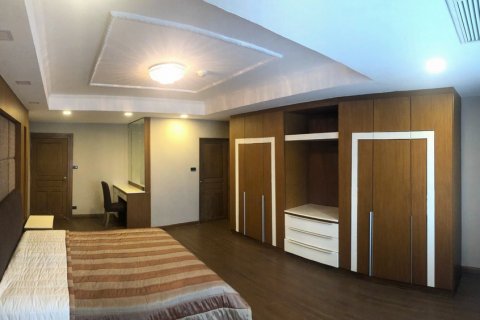 Condominio de 4 dormitorios en Bangkok, Tailandia № 65718 - foto 16