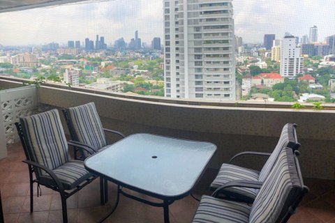 Condominio de 4 dormitorios en Bangkok, Tailandia № 65718 - foto 2