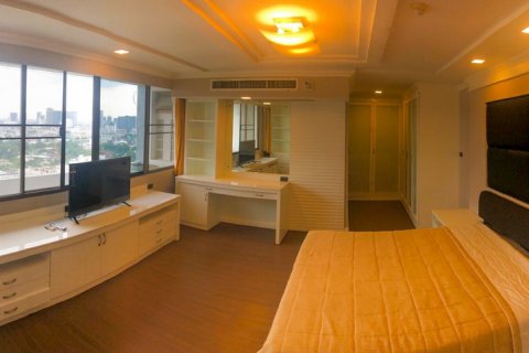 Condominio de 4 dormitorios en Bangkok, Tailandia № 65718 - foto 11