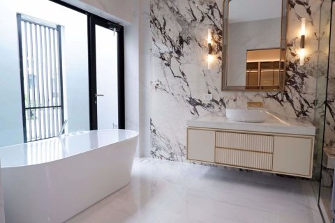 Condominio de 5 dormitorios en Prawet, Bangkok, Tailandia № 47537 - foto 12