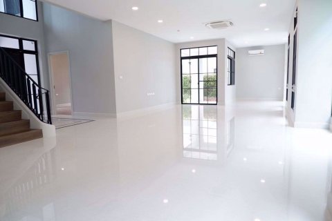 Condominio de 5 dormitorios en Prawet, Bangkok, Tailandia № 47537 - foto 4